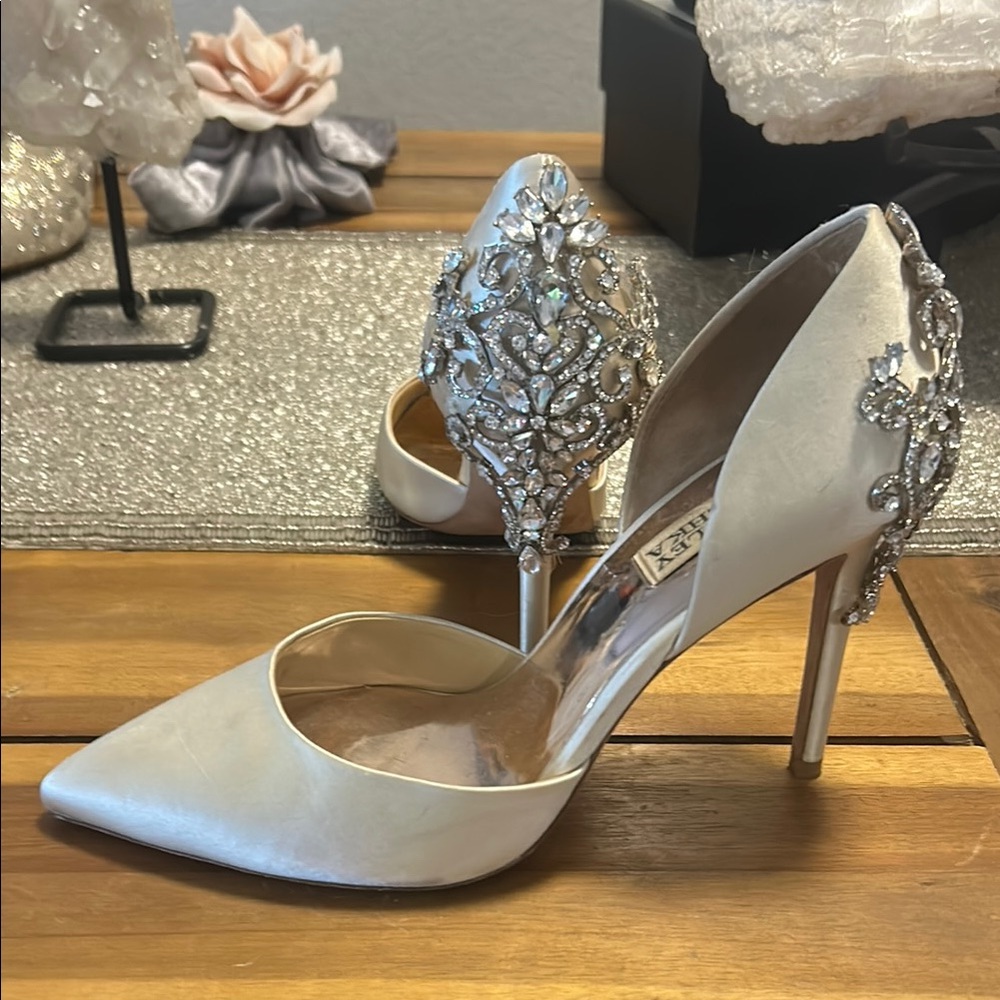 Badgley Mischka Elegant White Embellished Women's Heels